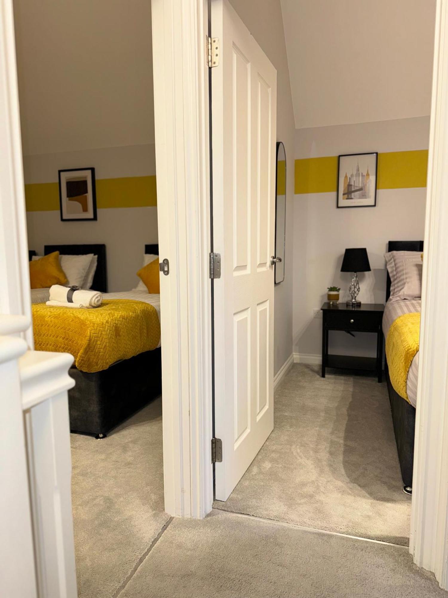 Nhs Workers And Students Haven - The Bee Hive Villa Reading Exterior photo